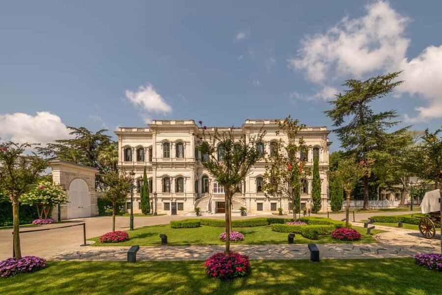 Istanbul: Yildiz Palace & Museum Skip the Ticket Line Entry - Why Yıldız Palace feels different from Istanbul’s major palaces