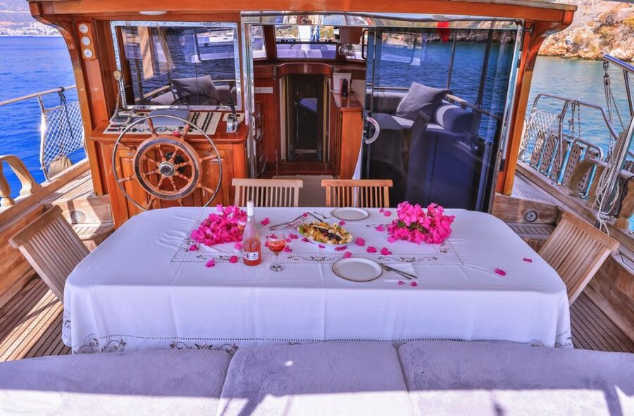 Kas: Limanagzi Beach & Island-Hopping Boat Tour with Lunch - Yarilgan Bay and the Twelve Islands