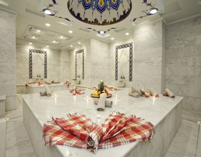Kusadasi: Turkish Bath Experience with Hotel Pickup - The hot room and sauna