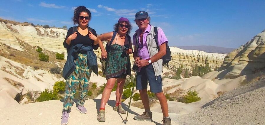 LET'S GO HİKİNG TO DİSCOVER CAPPADOCİA.. - Guide Halil and the feel of a small group