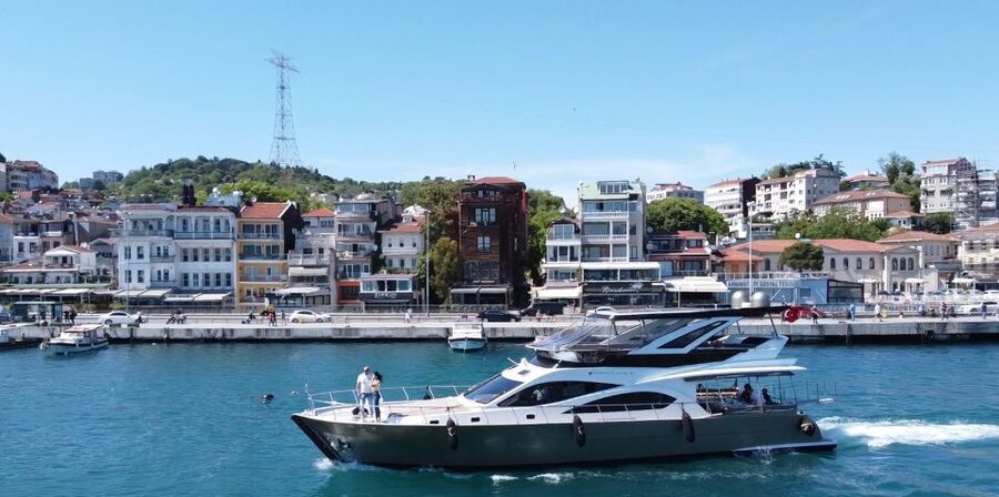 Luxury Private Yacht Rental - Should you book it?