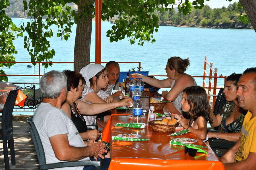 Manavgat: Guided Aqueduct, Waterfall & Green Lake Tour - Starting with a mosque and local culture