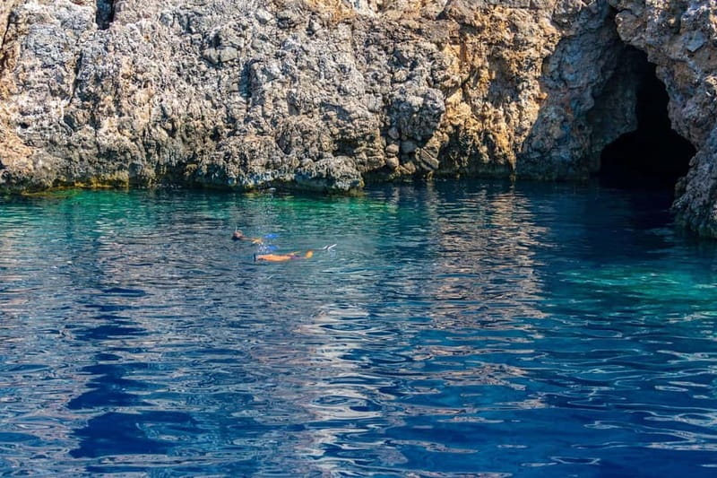 Marmaris: Boat Trip w/Lunch, ansfer & Unlimited Drinks - Aquarium Bay brings the first swim