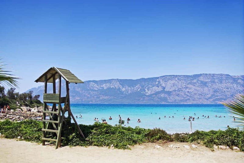 Marmaris: Cleopatra Island Boat Trip with Lunch and Drinks - Guide service, boat atmosphere, and group comfort