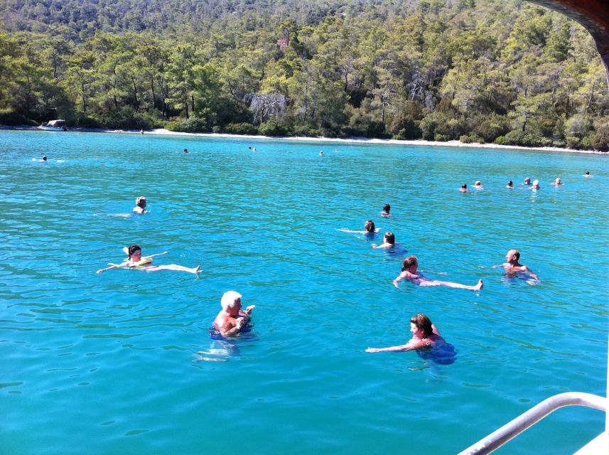 Marmaris Full-Day Boat Trip with Unlimited Soft Drinks+Lunch - How busy is the boat?