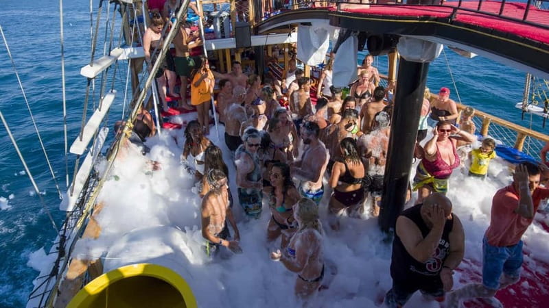 Marmaris: Pirate Cruise, Lunch, Soft Drinks, and Foam Party - Sunbeds, shade, and life on three floors