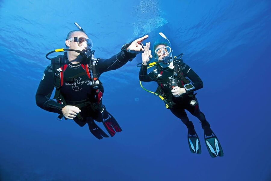 Marmaris: Scuba Diving with a Qualified Instructor - Getting ready for the water