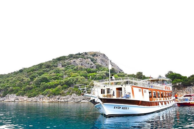 Ölüdeniz: Butterfly Valley Boat Trip with Buffet Lunch - Butterfly Valley and its steep-sided cove