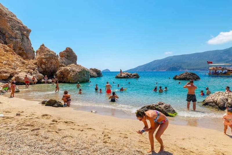 Oludeniz: Butterfly Valley, St. Nicholas Island incl. Lunch - What to pack for a better day