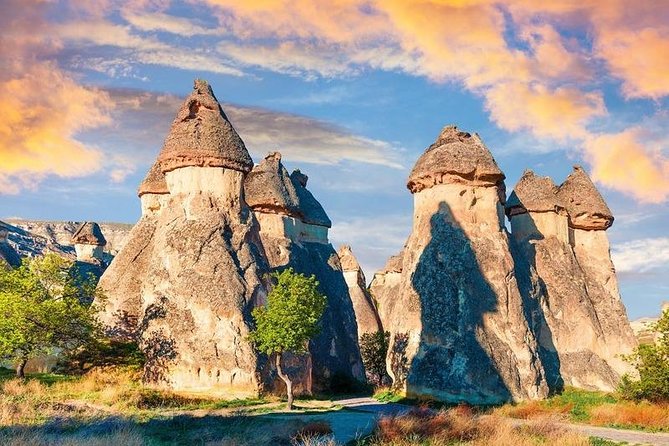 Private 4 Days Turkey Tour from Istanbul to Cappadocia, Ephesus, Pamukkale - Day 1: Cappadocia’s stone valleys and painted churches