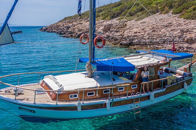 Private 6-Hour Boat Tour with Lunch in Bodrum Bays - Red Bay combines lunch, swimming, and simple fishing