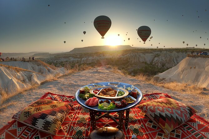 Private Breakfast Organisation in the Love Valley - A Private Experience With Some Public Activity Nearby