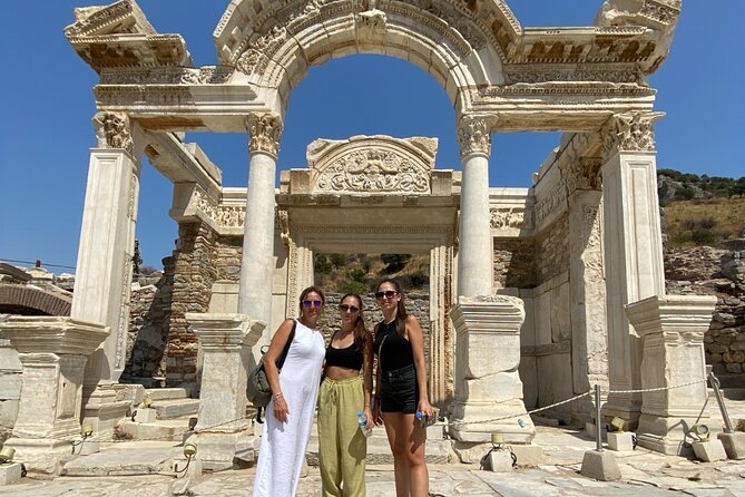 Private Tour in Ephesus and Traditional Turkish Bath from Port - What happens at the Turkish hammam
