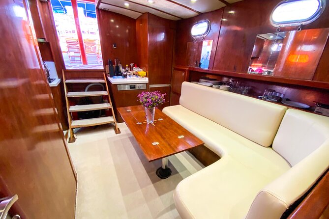 Private VIP Gulet Boat Tour With Lunch in Bodrum For 6 Hour - The lunch and included equipment