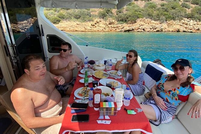 Private VIP Motoryacht Charter in Bodrum For 6 Hours With Lunch - Is $815.07 per person a fair price?