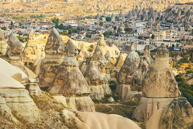 Red (North) Tour Cappadocia (small group) with lunch and ticket - Lunch in Göreme gives the day a needed pause