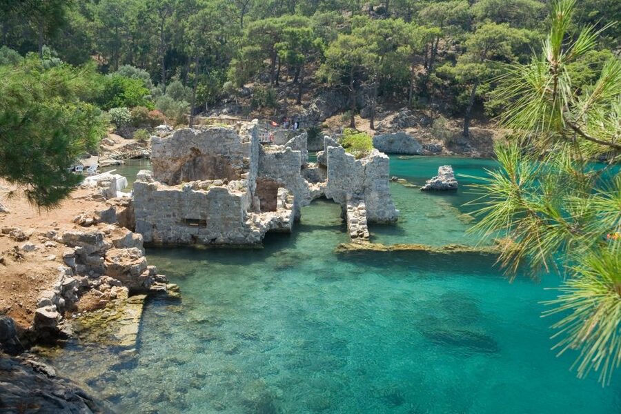 Relaxing Boat Trip with Lunch and Drinks - Booking tips for a smoother day