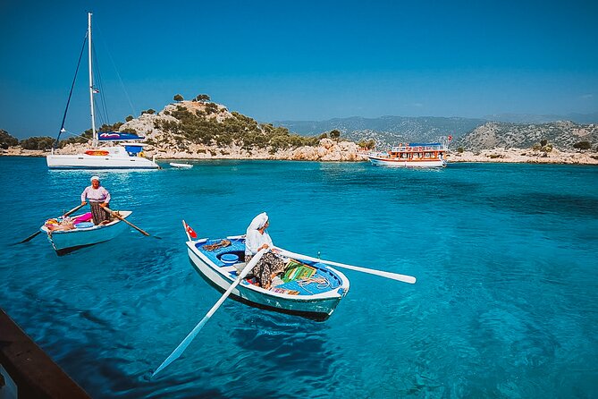 Sail Turkey: Gulet cruise Fethiye to Olympos - Day Two: Breakfast Near Kalkan and Free Time in Kas