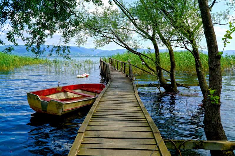 Sapanca Lake and Masukiye Full-Day Tour from Istanbul - Lunch beneath the trees in Masukiye
