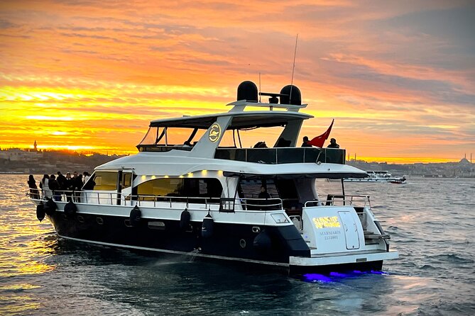 Scenic Bosphorus Sunset Cruise – 2.5 Hours of Luxury & Views - Food, service, and comfort on board