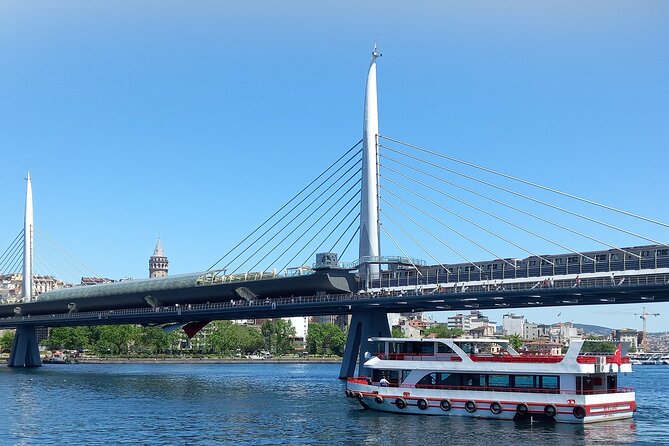 Short Bosphorus Cruise Tour With Hotel Pickup And Audio Guide - Maiden’s Tower and the sunset pause