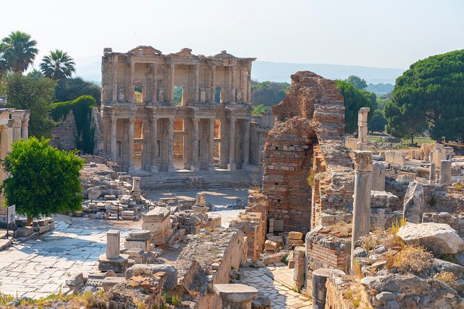 SKIP-THE-LINE: Group or Private Ephesus & Artemis Tour with LUNCH - What the guide adds to the experience