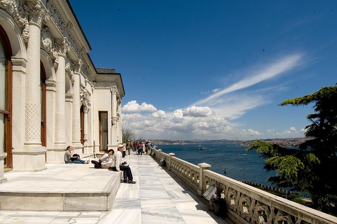 Small-Group Topkapi Palace and Harem Tour with Tickets - The Bosphorus terraces and Golden Horn views