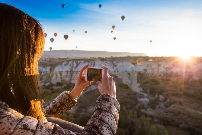 Sunrise Hot Air Balloon Flight Over Göreme & Fairy Chimneys - Coffee, tea, and a light breakfast