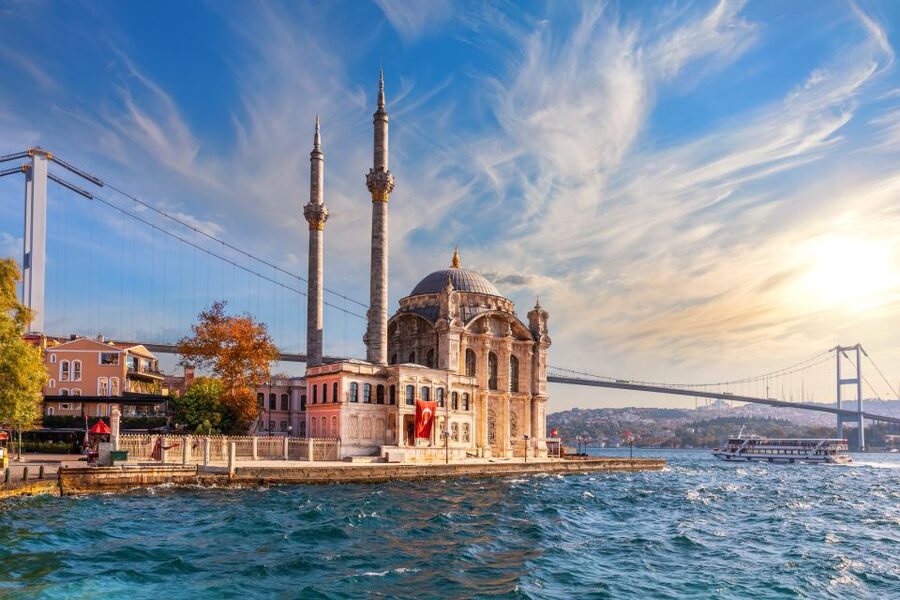 Sunset Cruise Bosphorus and Golden Horn River - Why Istanbul looks best from the Bosphorus