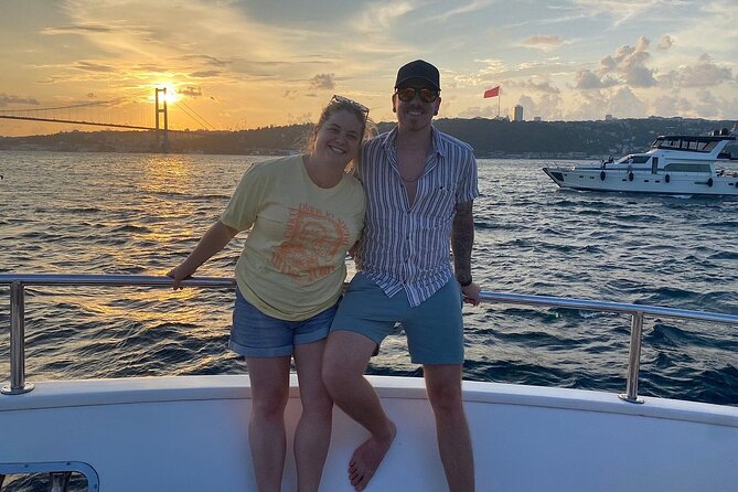 Sunset Cruise on Luxury Yacht with Transfers - Rumeli Fortress and the Fatih Sultan Mehmet Bridge