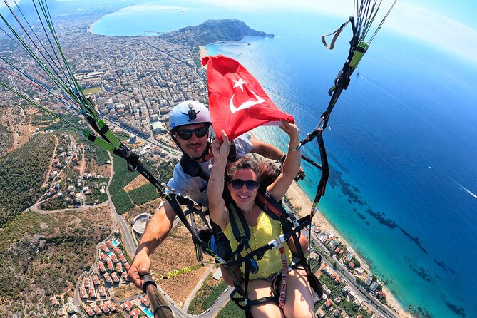 Tandem Paragliding in Alanya with Professional Licensed Pilots - Safety instructions and tandem preparation