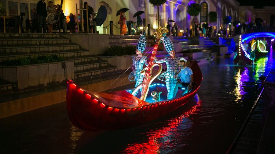 The Land of Legends Night Show & Shopping Avenue - What the Land of Legends night show really is