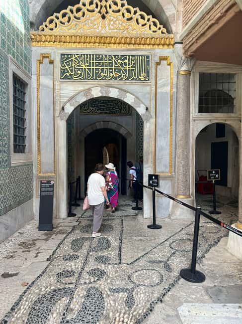 Topkapi Palace & Harem, Skip-the-Line Entry with SMALL GROUP - The dervish performance question