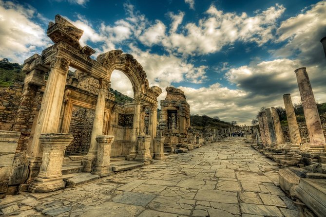 Turkey Highlights 4 Day Tour from Istanbul Hassle-Free Package - Day 2: Frescoes, fairy chimneys, and the road to Kusadasi